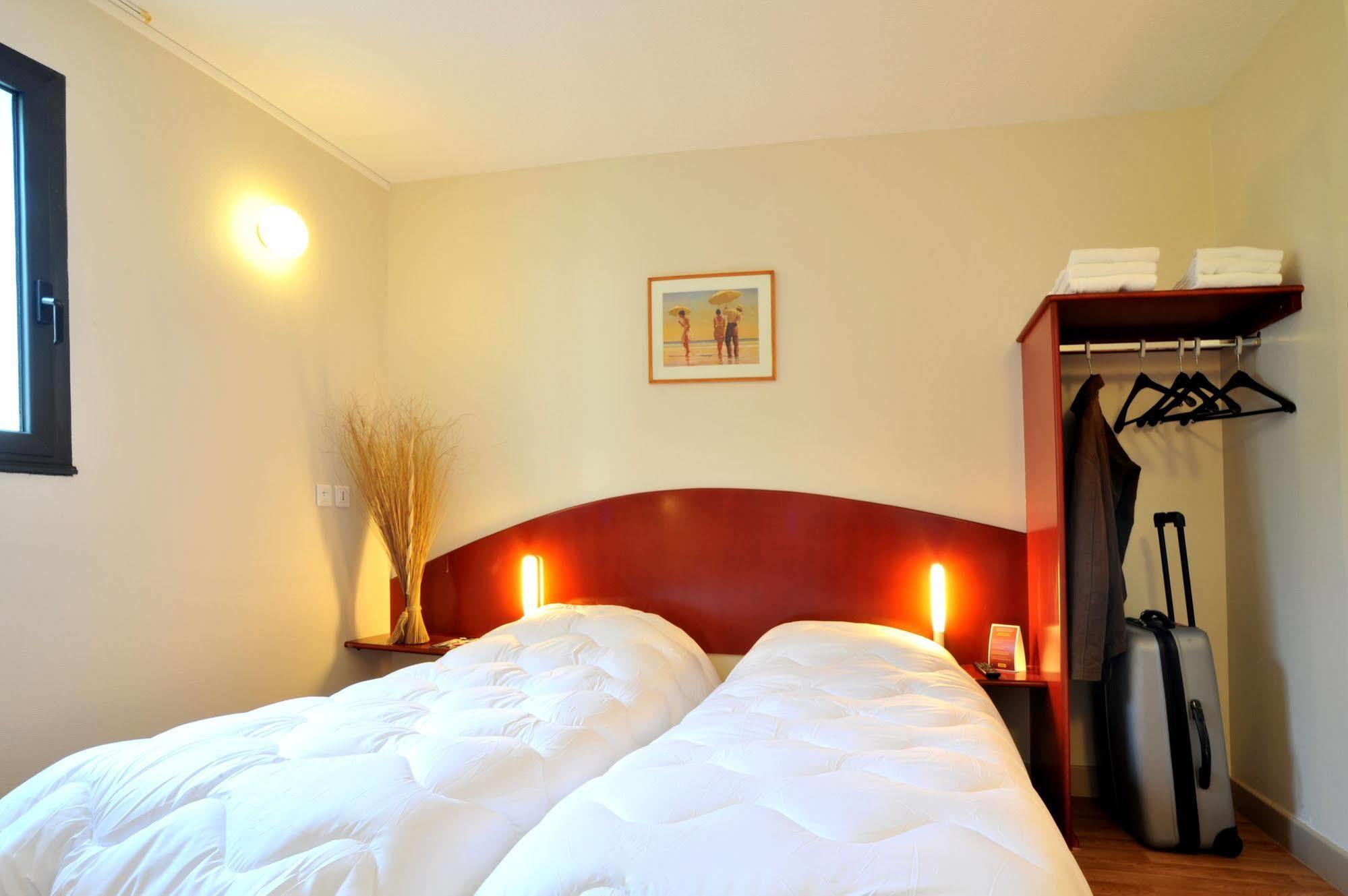 Hotel & Residence Site Du Futuroscope Jaunay-Clan Екстериор снимка